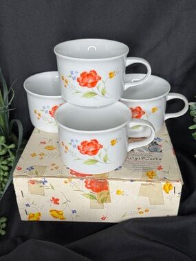 Set of 4 vintage Hearthside Bake N’ Serve Poppy Garden Floral 14oz soup mugs